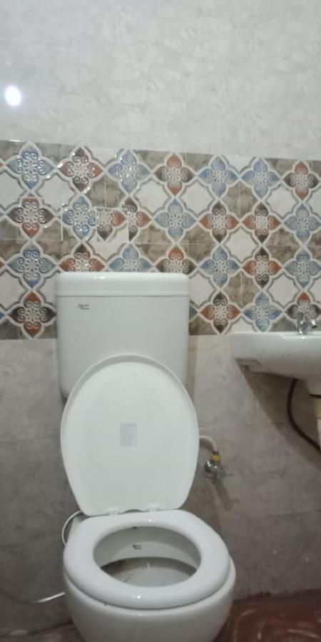 ホテル バラナシ パラダイス エクステリア 写真